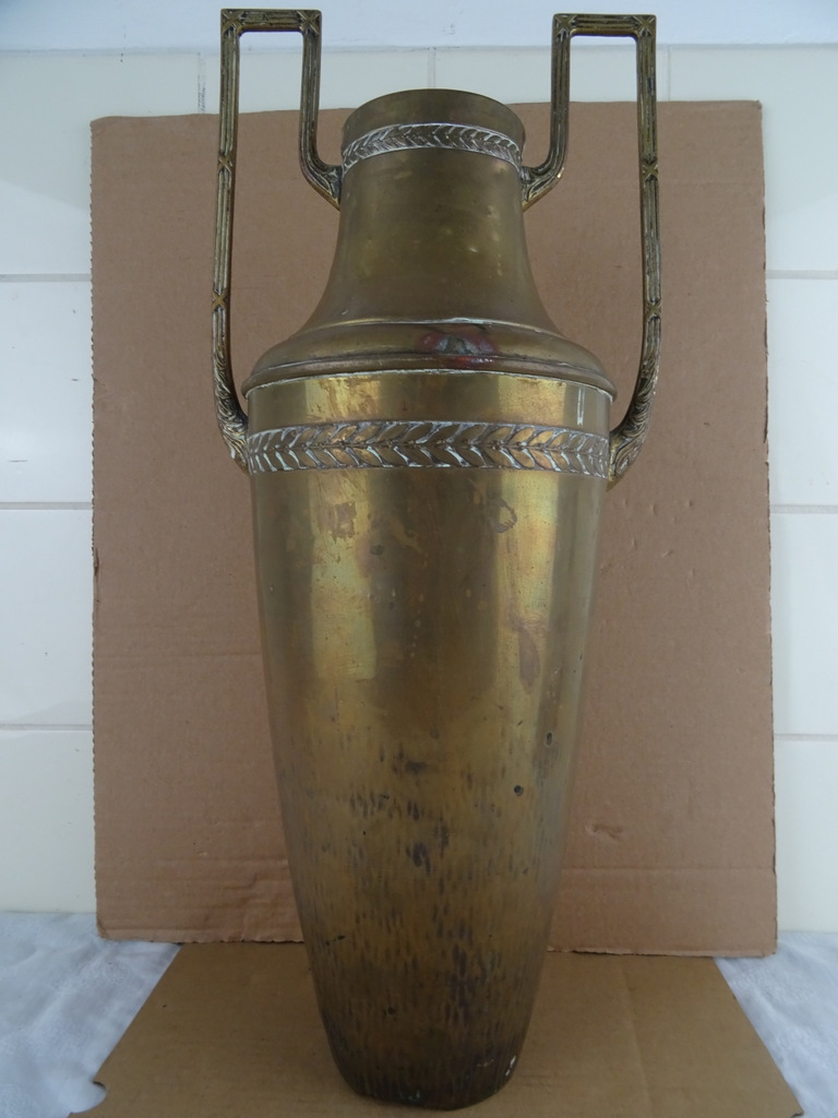 Antieke koperen kelk van 53 cm