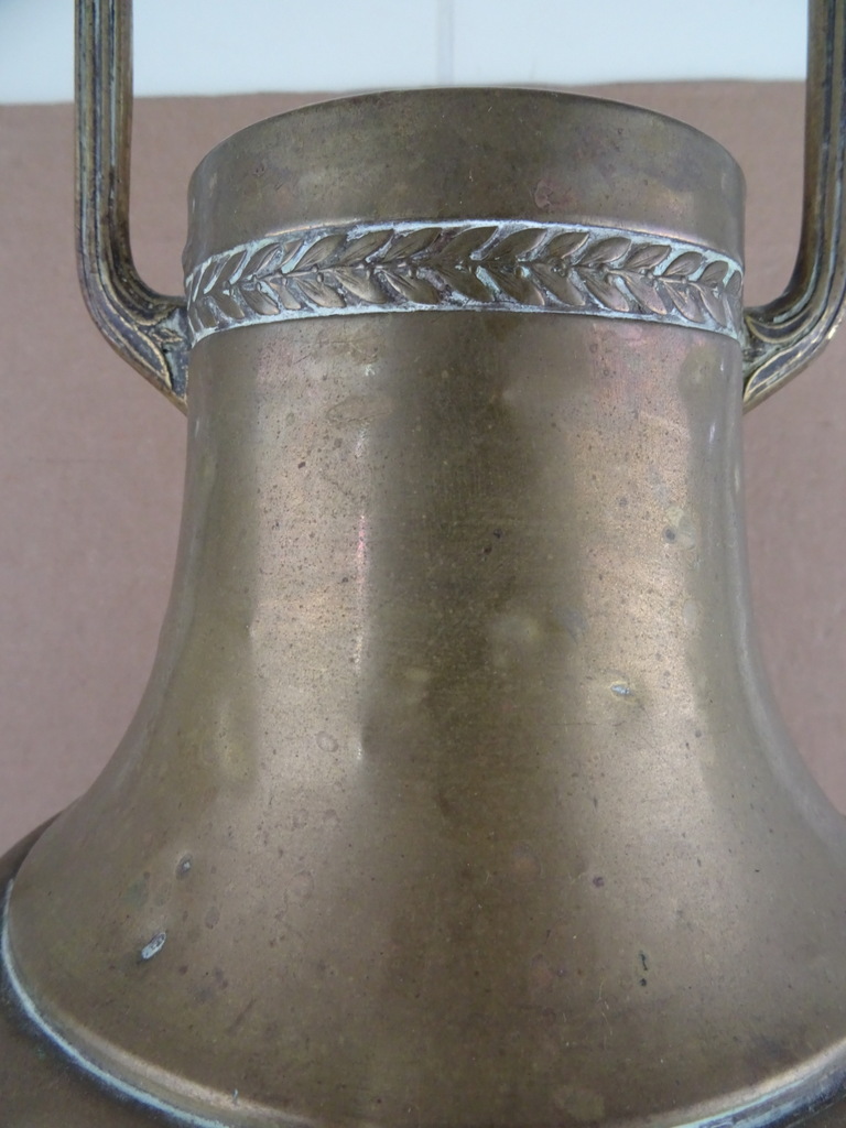 Antieke koperen kelk van 53 cm - Afbeelding 4