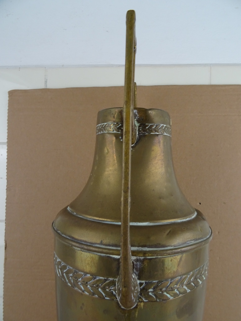 Antieke koperen kelk van 53 cm - Afbeelding 10