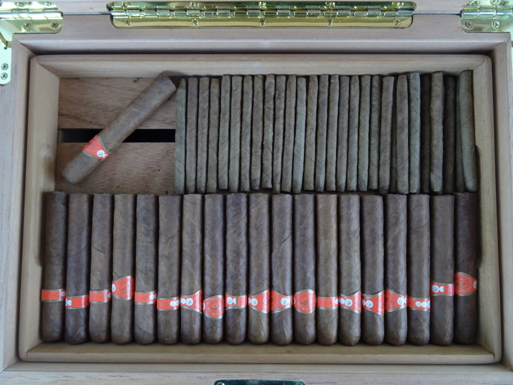 Houten humidor TCM met sigaren - Afbeelding 50