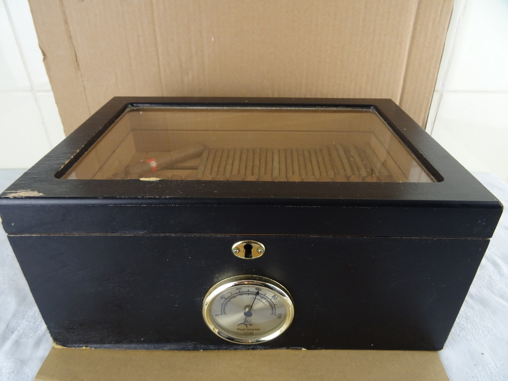 Houten humidor TCM met sigaren - Afbeelding 52