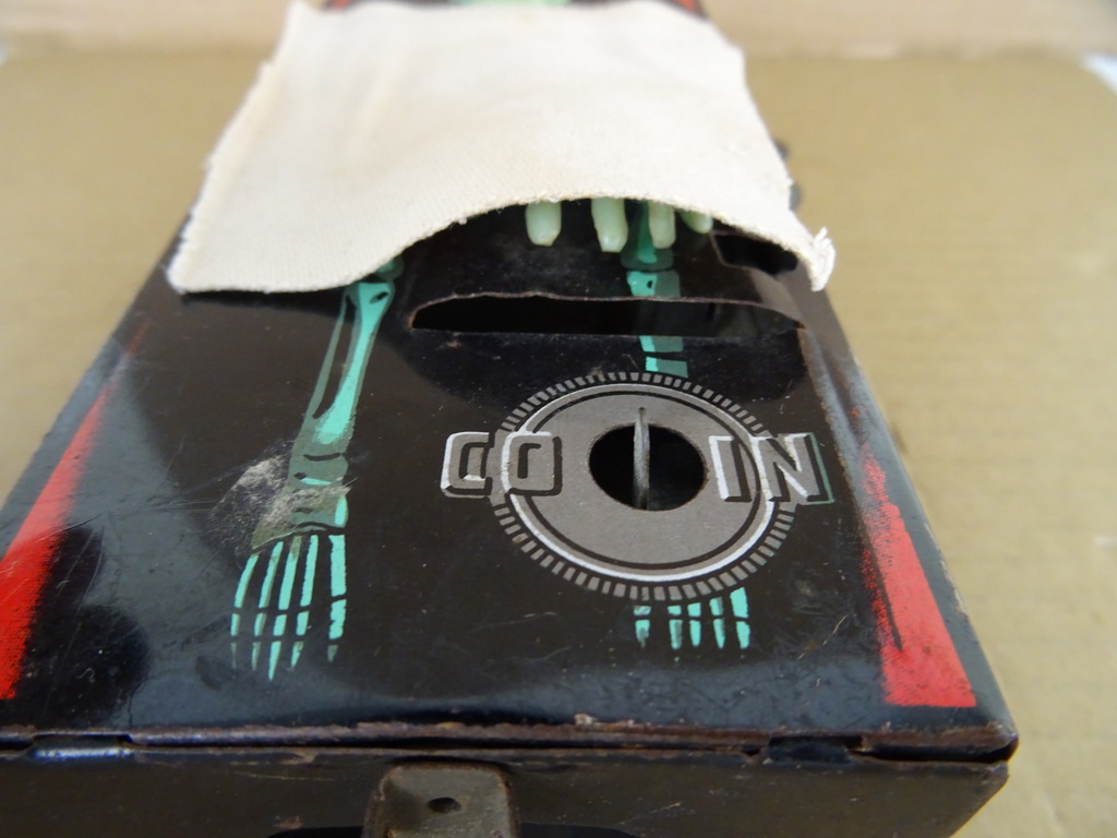 Coffin bank vintage collector's item - Afbeelding 4