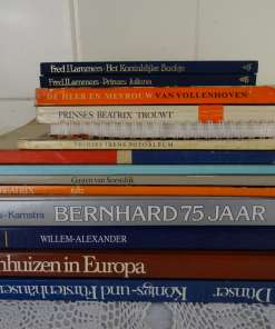 Collectie boeken Nederlands koningshuis