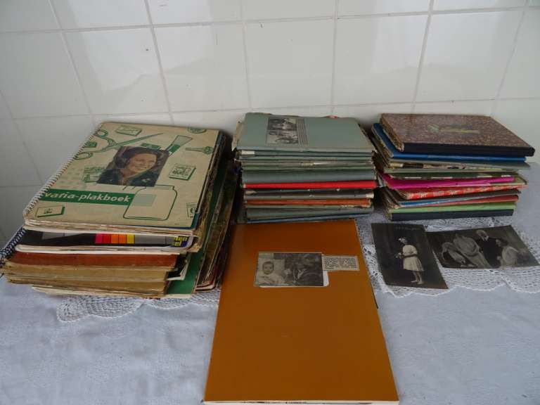 Collectie krantenknipsels over vorstenhuizen