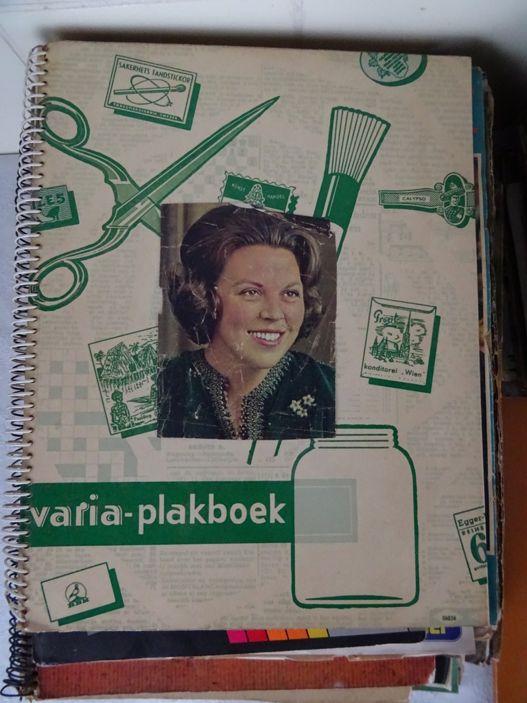 Collectie krantenknipsels over vorstenhuizen - Afbeelding 2