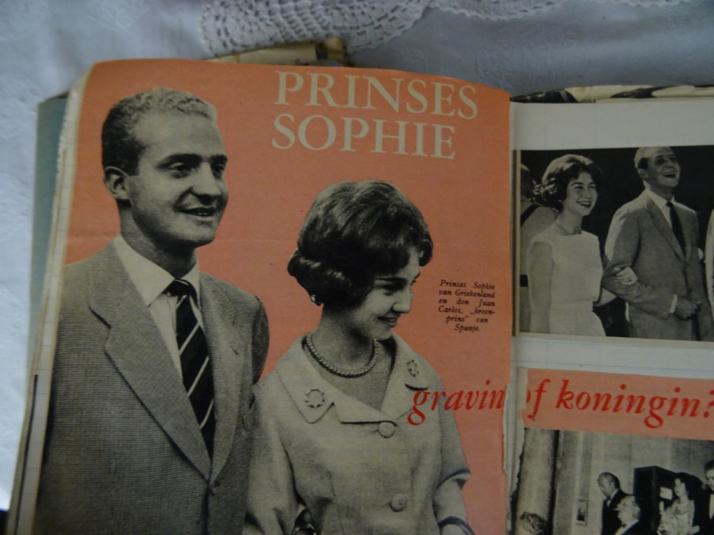 Collectie krantenknipsels over vorstenhuizen - Afbeelding 33