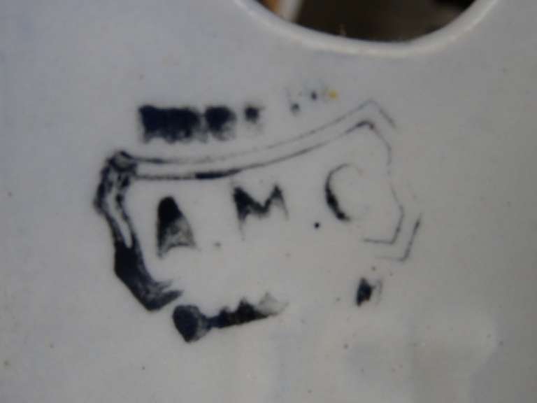 Antieke aardewerk klokkast AMC