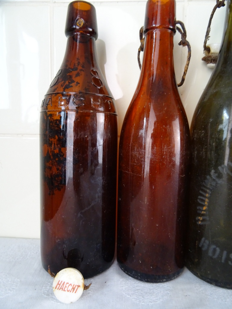 Antieke Belgische bierflessen - Afbeelding 2