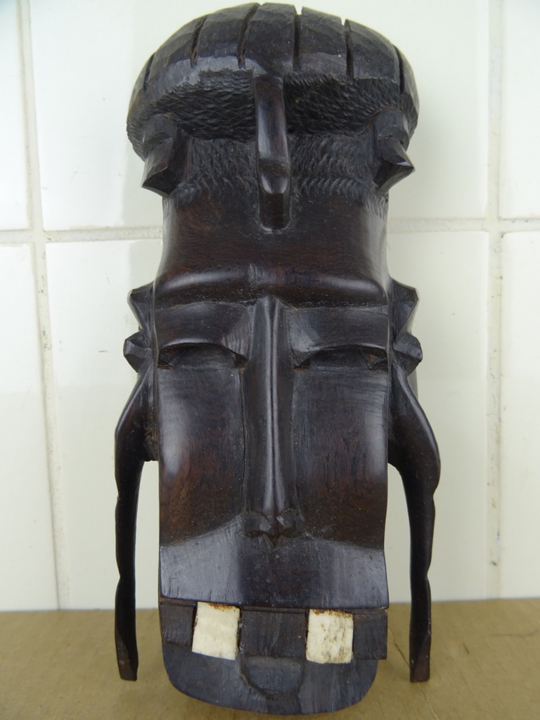 Antiek ritueel masker ebbenhout