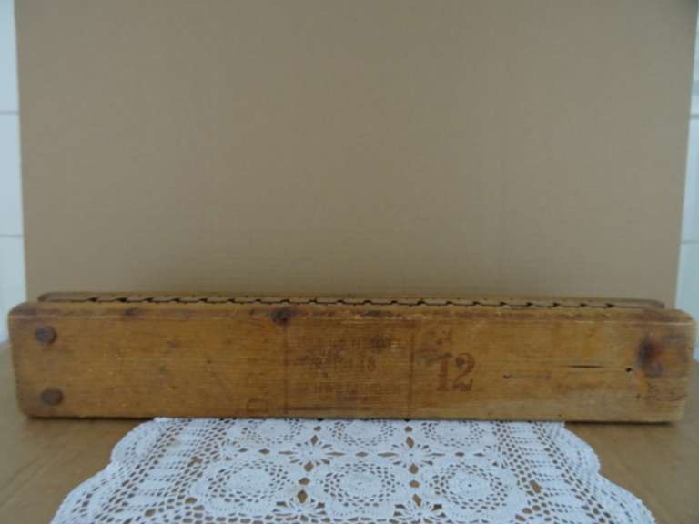 Antieke houten sigarenmal