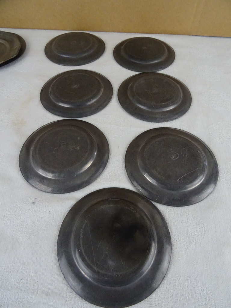 Collectie antieke bordjes tin legering - Afbeelding 10