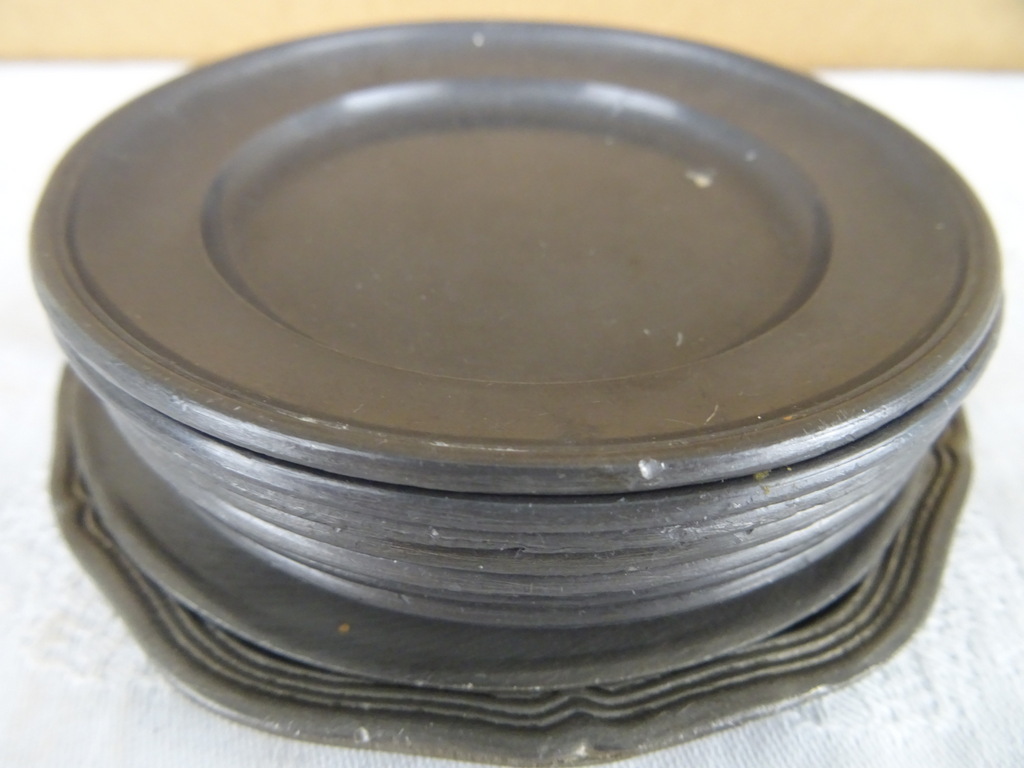 Collectie antieke bordjes tin legering - Afbeelding 13