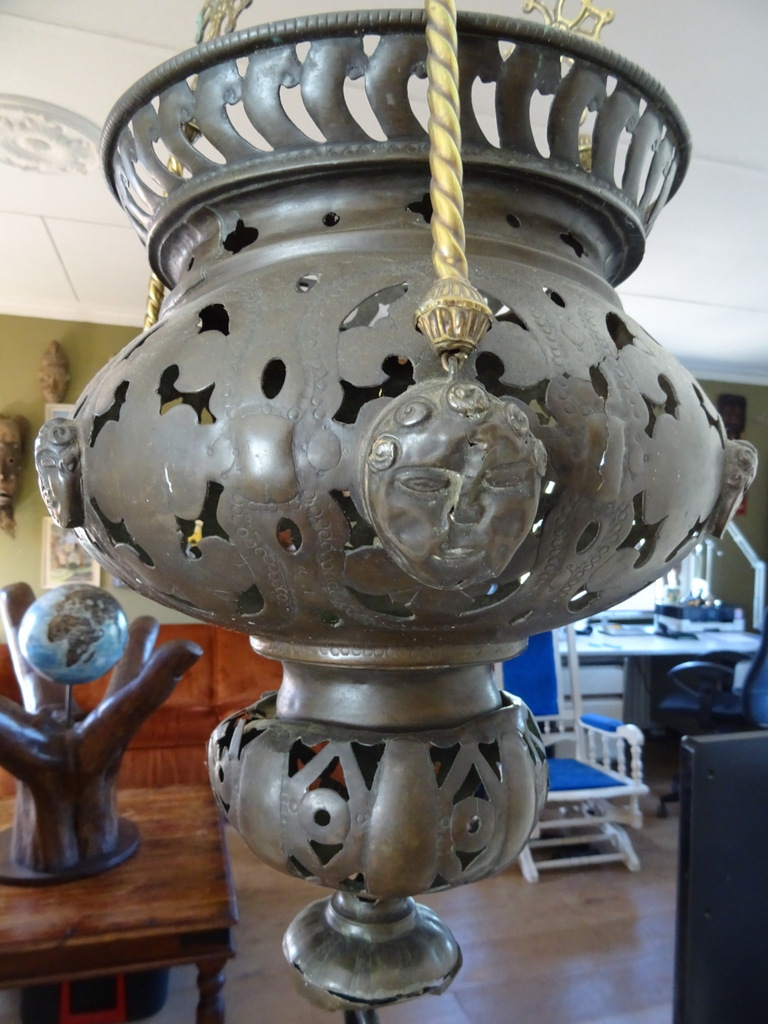 18e-Eeuwse koperen godslamp
