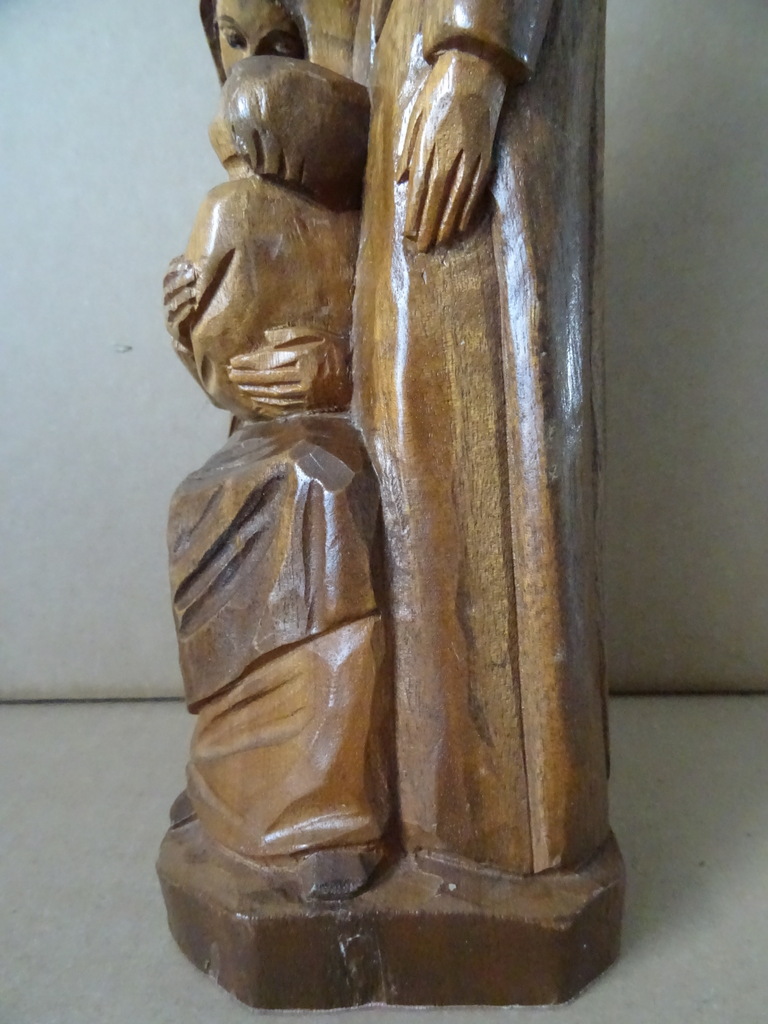 Antiek houten beeld Heilige familie