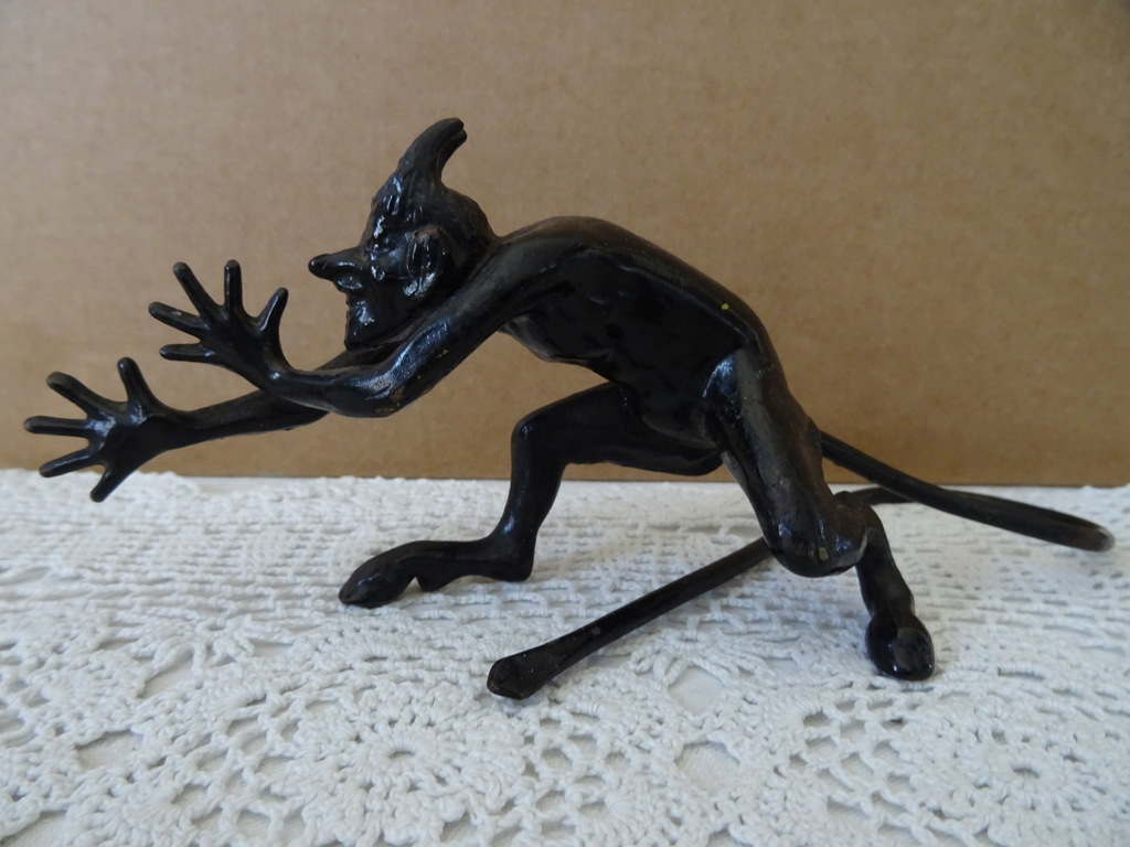 Vintage gietijzeren beeldje Satan