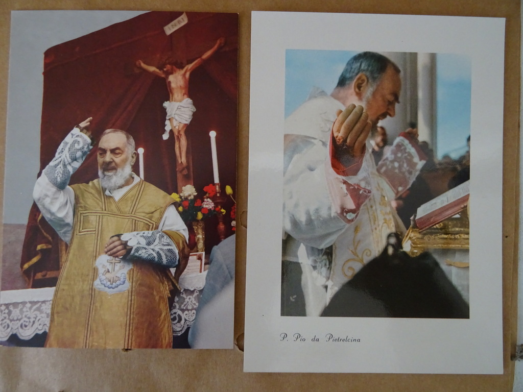 Boekje Padre Pio Een rode roos in het bruin - Afbeelding 16