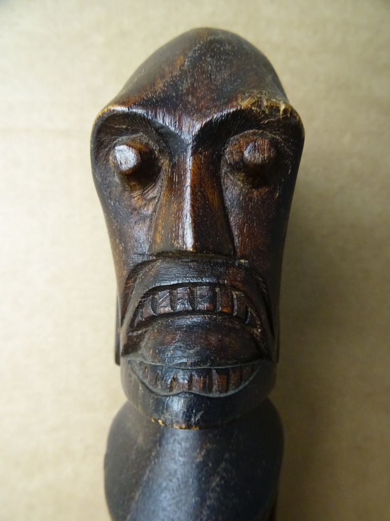 Afrikaans houten beeldje