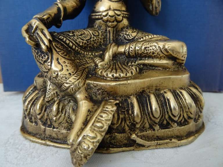 Imponerend bronzen Boeddhabeeld Tara