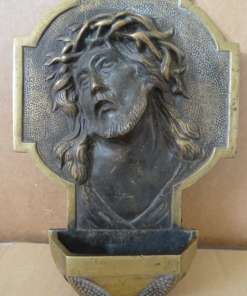 Antiek bronzen wijwatervat Jezus Christus