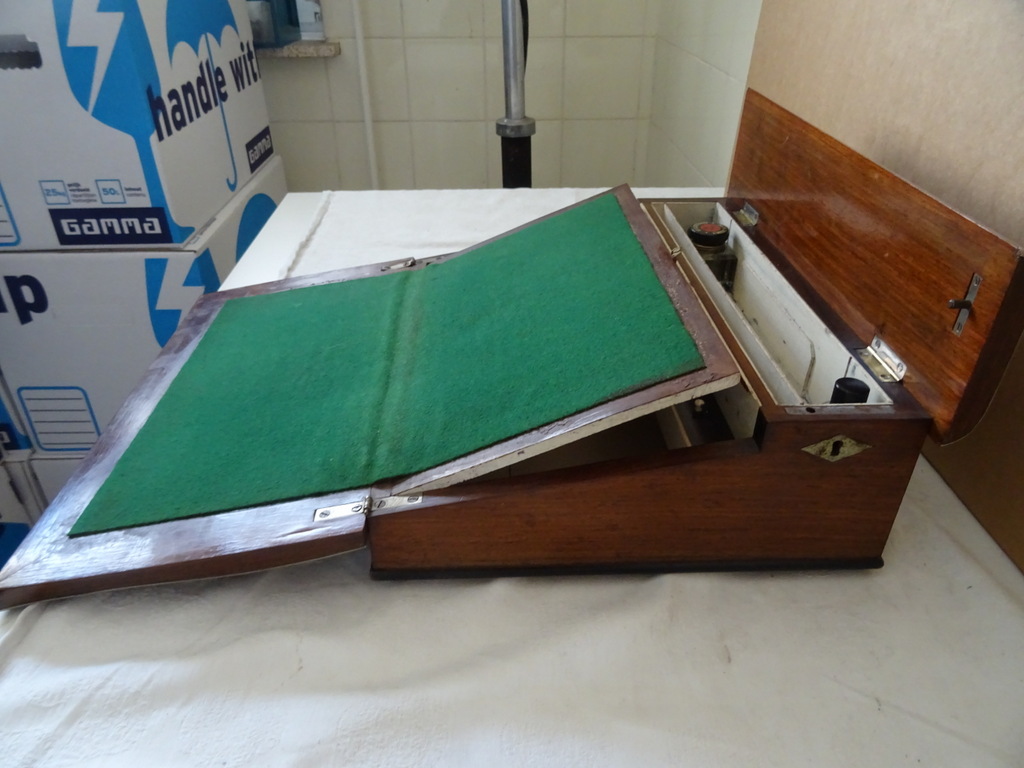 Antieke houten mobiele lessenaar - Afbeelding 5