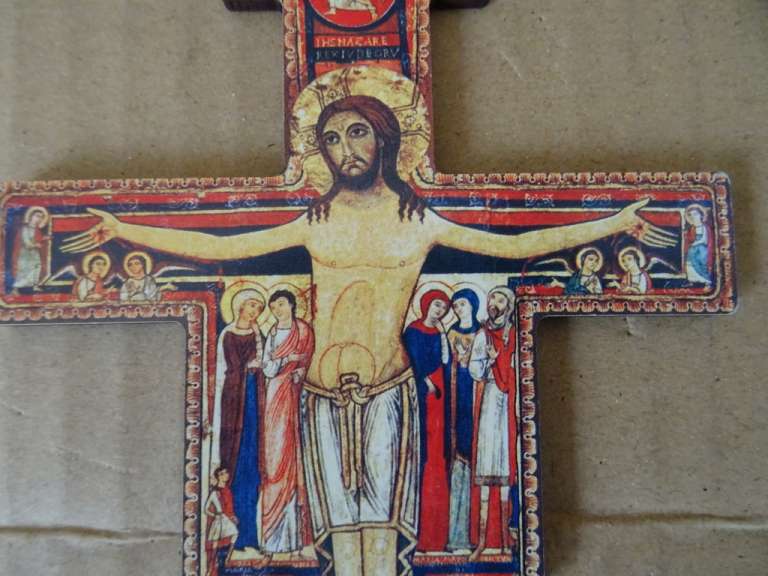 Klein houten kruisbeeld Art deco stijl