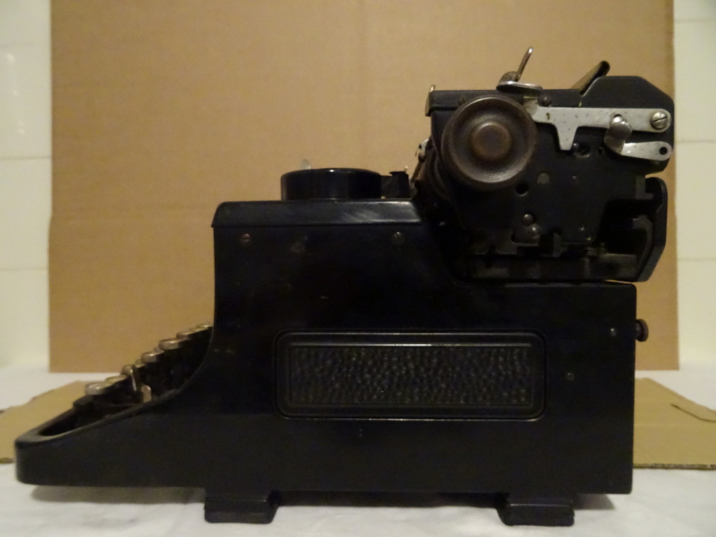 Antieke typemachine Adler Standard - Afbeelding 17