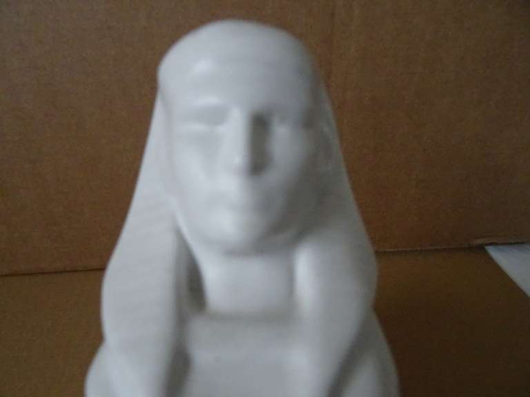 Sphinx beeld Charles Vos