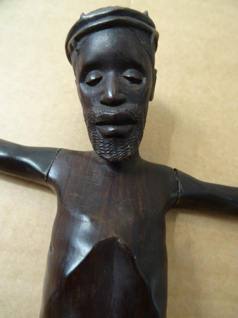 Afrikaanse Corpus Christi ebbenhout 32cm