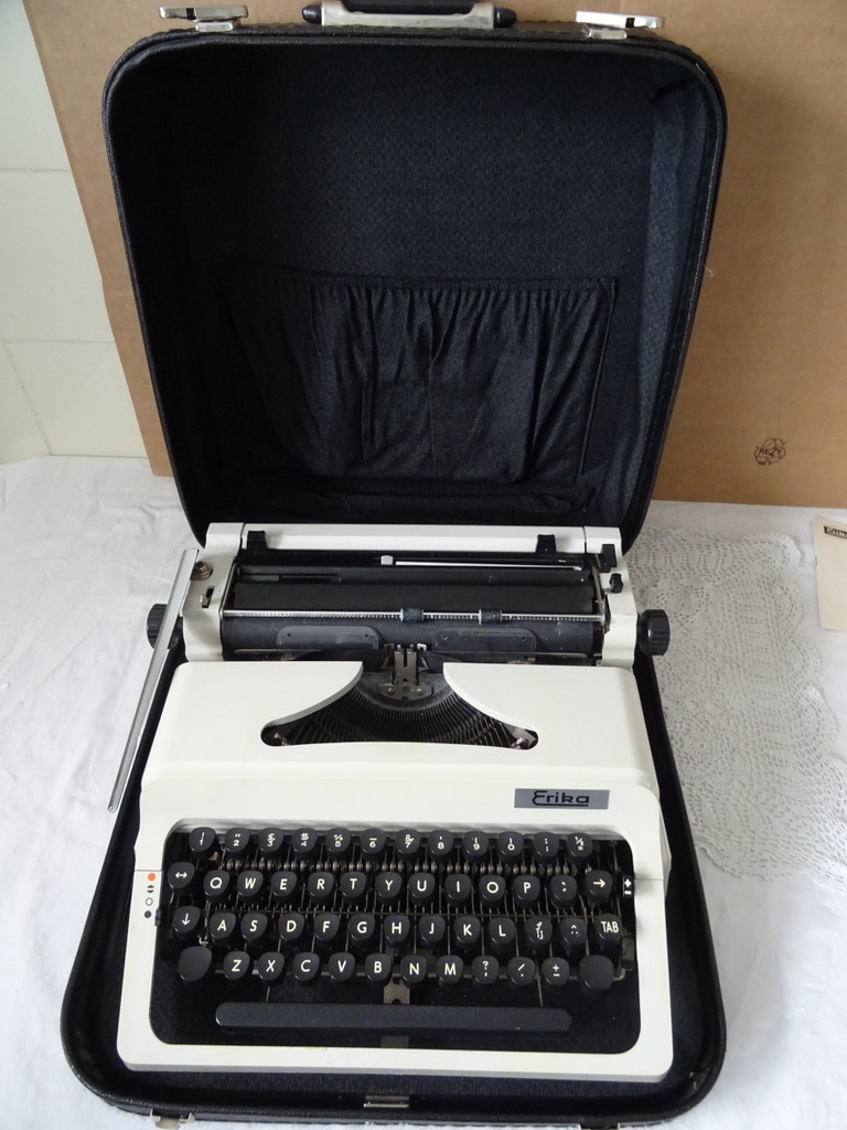 Vintage typemachine Zwart - KETSCH! VINTAGE - CHECK ONZE WEBSHOP