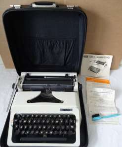Vintage typemachine Erika model 44