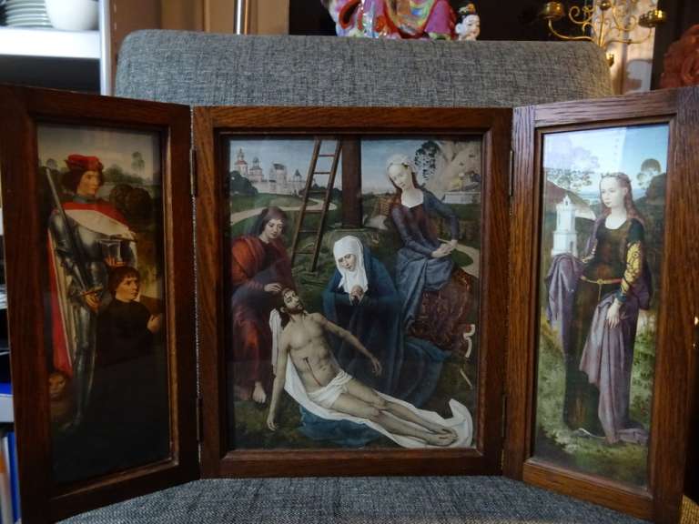 Antiek drieluik de Bewening van Christus