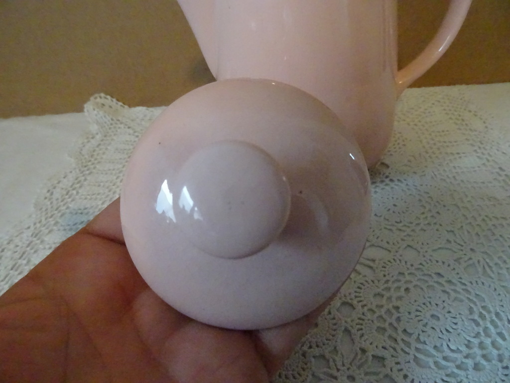 Antieke pastel roze theepot P Regout Antieke pastel roze theepot P Regout