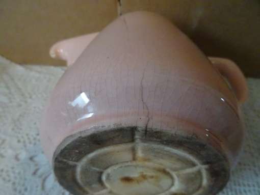 Antieke pastel roze theepot P Regout