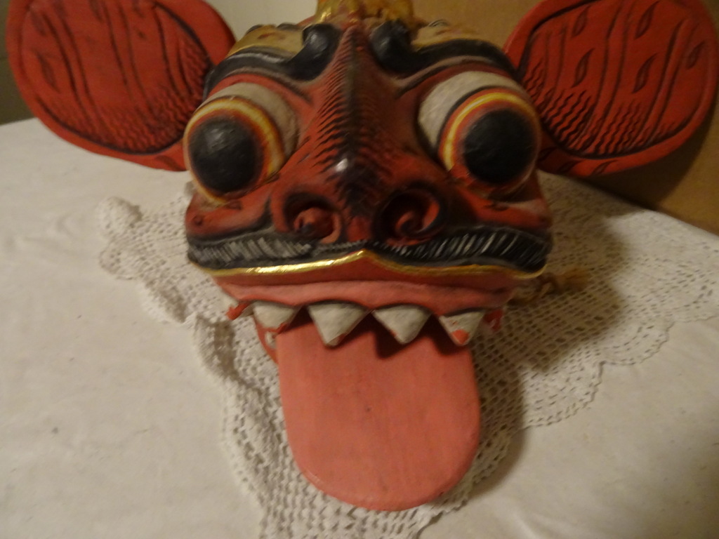 Oogmasker zwart met veren en roos