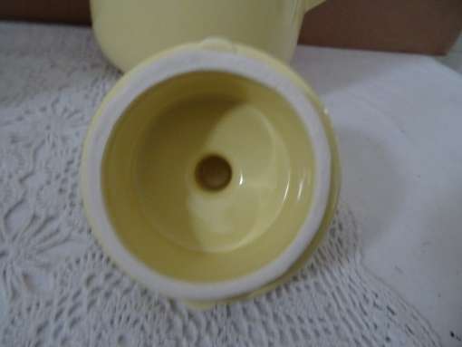 Antieke pastel gele theepotten Melitta los te koop
