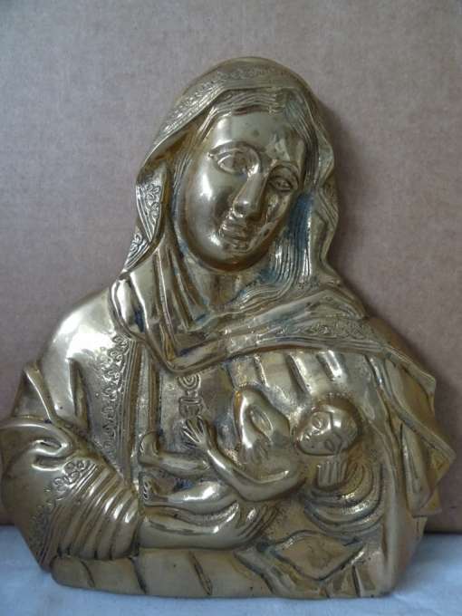 Antiek reliëf Madonna met kind