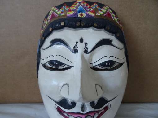 Vintage houten masker Dalem Kumis balanc