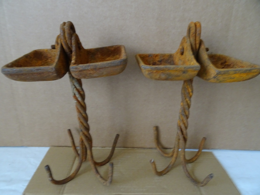 Antieke zeepbakjes kledinghangers mijnen Antieke zeepbakjes kledinghangers mijnen