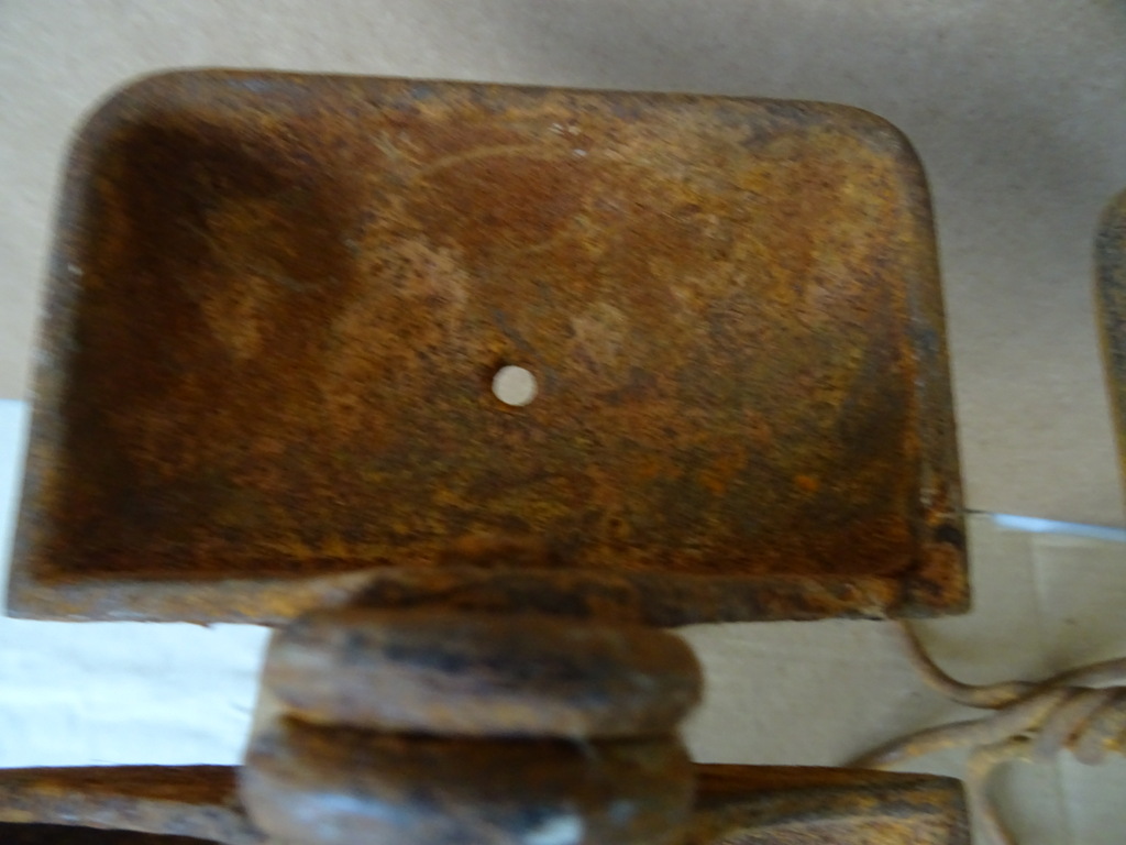 Antieke zeepbakjes kledinghangers mijnen Antieke zeepbakjes kledinghangers mijnen