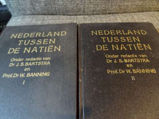 Nederland tussen de Natiën deel I en II