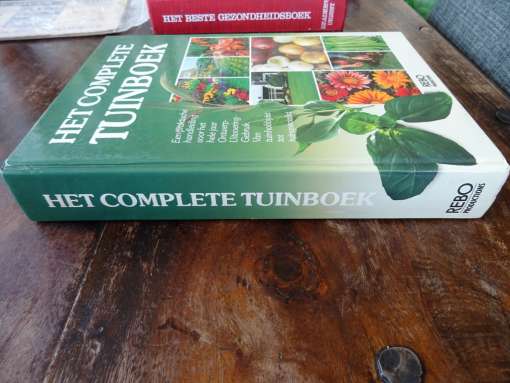 Rebo Productions Het complete tuinboek