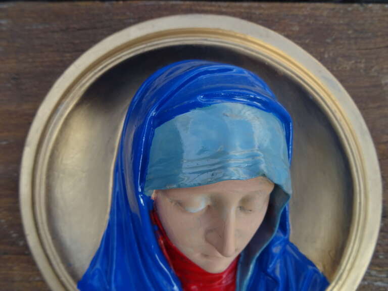 Alternative view of Antiek reliëf Heilige Maria