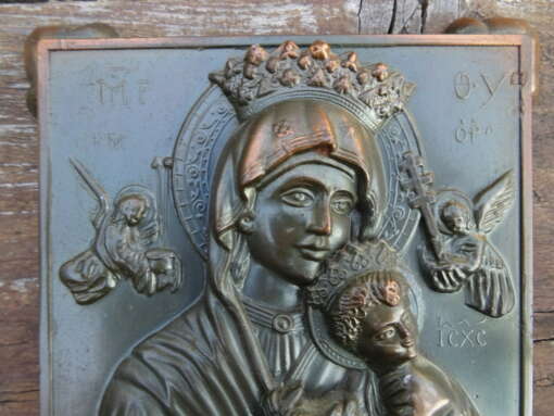Antiek icoon de Moeder Gods en engelen