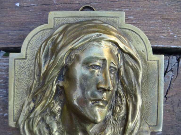 Alternative view of Antiek wijwaterbakje Mater Dolorosa