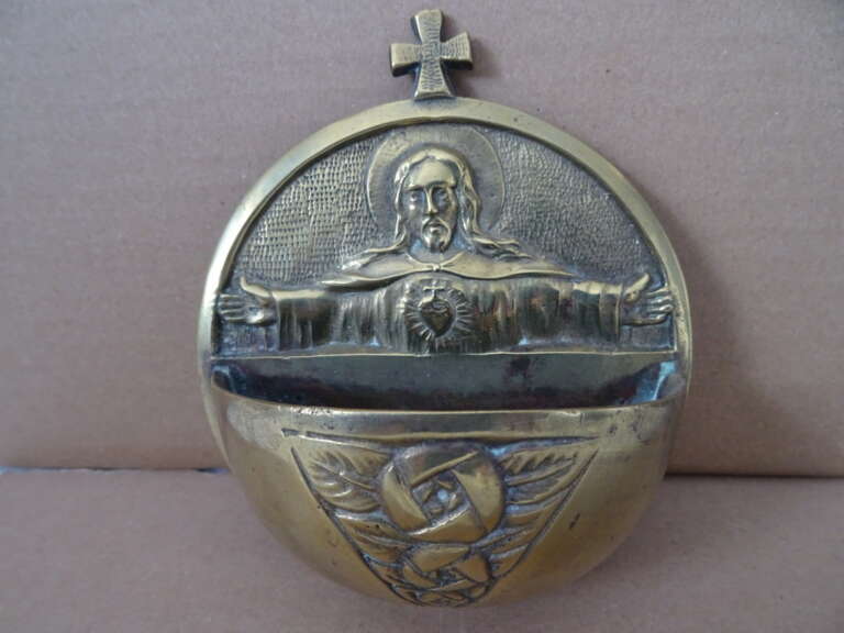 Art deco wijwatervat Jezus E Hoffer