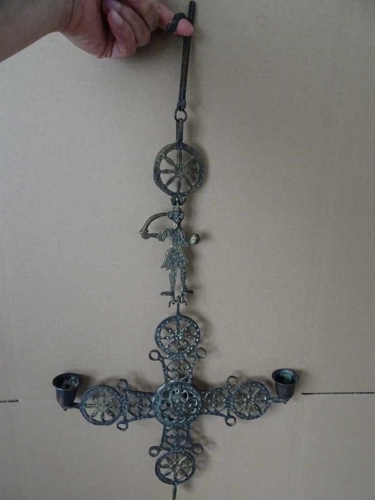 Antieke kruiskandelaar Byzantijnse stijl 63cm Antieke kruiskandelaar Byzantijnse stijl 63cm