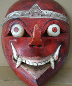 Enorm houten masker Indonesië