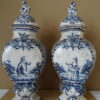 18e-eeuwse Delfts blauwe De Paauw of Franse vazen
