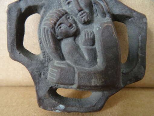 Limburgse kunst amulet Heilige Maria brons