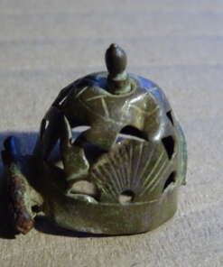 Bodemvondst middeleeuwen bronzen dekseltje